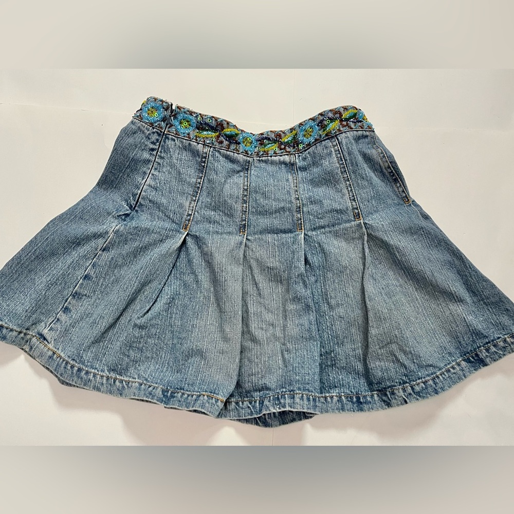 Pleated beaded embroidered denim skirt size 4